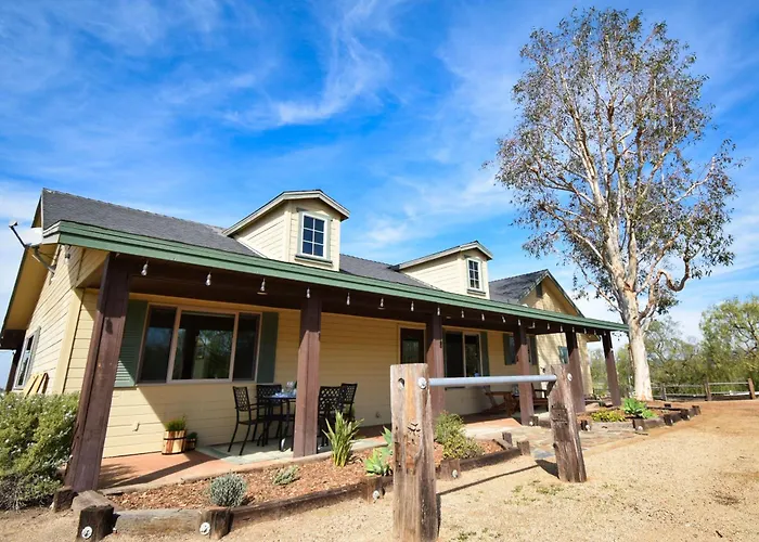 Hotels with a view Peppertree Lane Ranch -- Seven-Acre Ranch In The Heart Of Wine Country